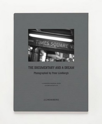 這里永遠是一個人們生活和相逢的充滿活力的舞臺。Peter Lindbergh就是在這里捕捉那些奇妙的邂逅。