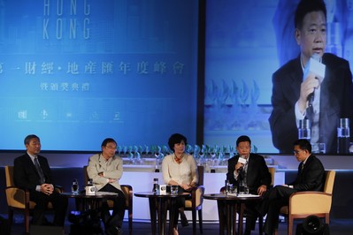 嘉凱城集團(tuán)董事、副總裁李懷彬先生在第一財(cái)經(jīng)地產(chǎn)匯年度峰會(huì)上表示，新型城鎮(zhèn)化的核心就是集聚